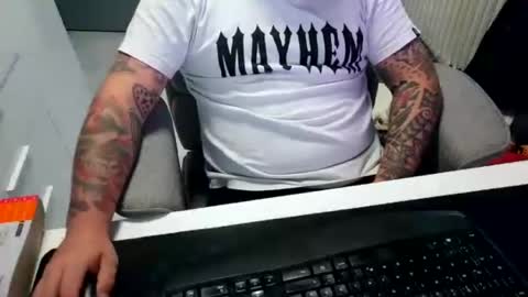Snapshot of weldemann666 chatting on July 6, 5:15 am weldemann666 online show from July 6, 5:15 am