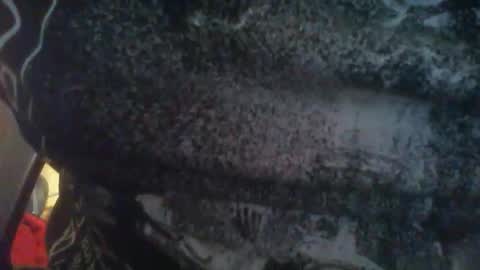 Snapshot of wellendowed999 chatting on March 3, 7:25 am wellendowed999 online show from March 3, 7:25 am