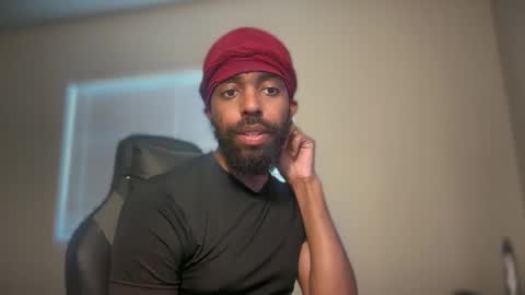 Snapshot of wellpackaged_ chatting on May 19, 8:26 pm Langston online show from May 19, 8:26 pm