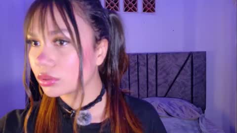 Snapshot of wendy_mills_ chatting on February 6, 1:54 am Wendy online show from February 6, 1:54 am