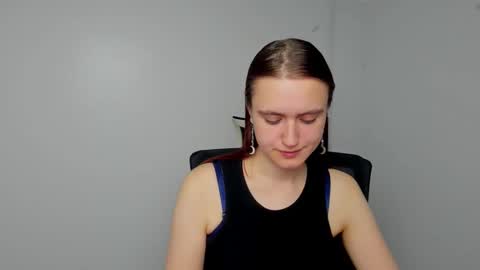 Snapshot of wendy_say_ chatting on December 5, 7:38 pm Wendy online show from December 5, 7:38 pm