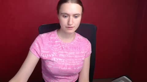 Snapshot of wendy_say_ chatting on December 12, 11:36 pm Wendy online show from December 12, 11:36 pm