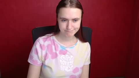 Snapshot of wendy_say_ chatting on December 18, 7:19 pm Wendy online show from December 18, 7:19 pm