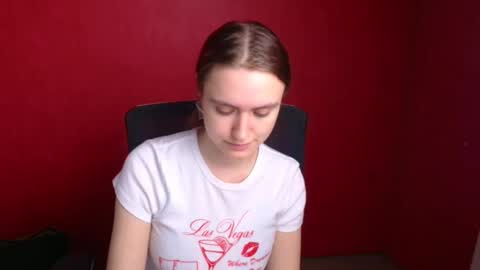 Snapshot of wendy_say_ chatting on February 4, 7:33 pm Wendy online show from February 4, 7:33 pm