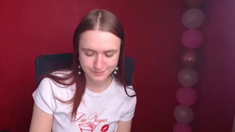 Snapshot of wendy_say_ chatting on February 18, 11:19 pm Wendy online show from February 18, 11:19 pm