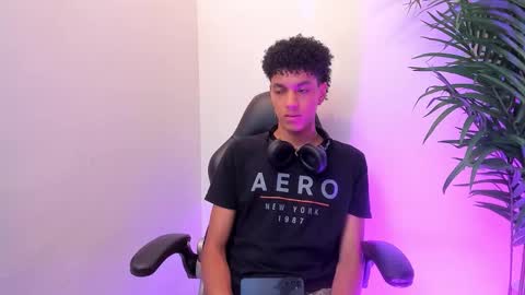 Snapshot of wes_gibbings chatting on January 16, 4:22 pm WES online show from January 16, 4:22 pm