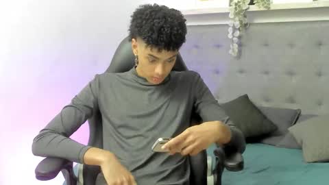 Snapshot of wes_gibbings chatting on February 5, 3:38 pm WES online show from February 5, 3:38 pm