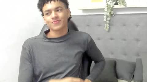 Snapshot of wes_gibbings chatting on February 9, 3:38 pm WES online show from February 9, 3:38 pm