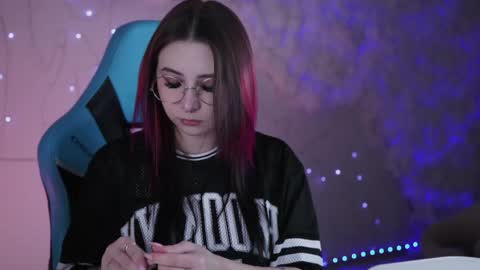 little girl who is always rightLisa online show from January 21, 2:22 am