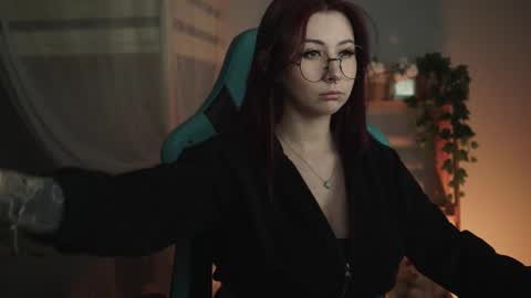 little girl who is always rightLisa online show from September 22, 2:13 am