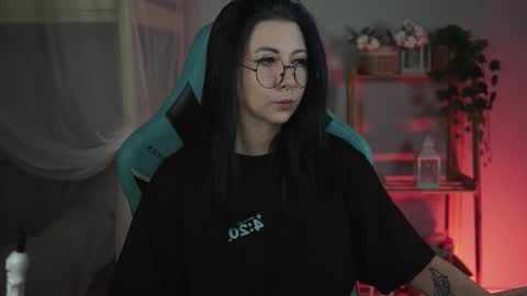 little girl who is always rightLisa online show from November 11, 1:16 am