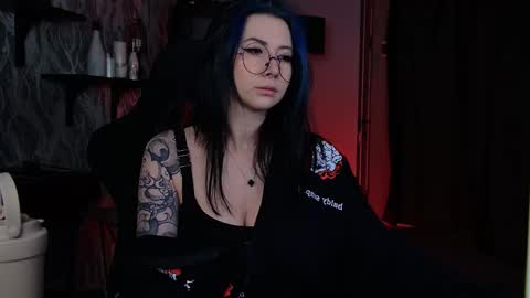 little girl who is always rightLisa online show from December 15, 1:10 am