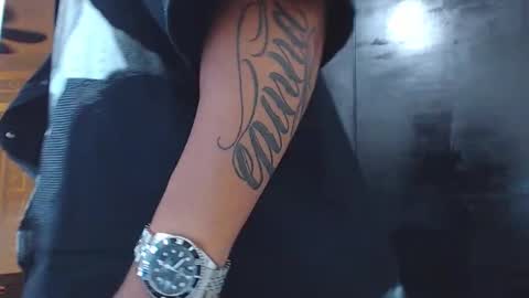 Wesley Rogger online show from October 16, 6:53 pm