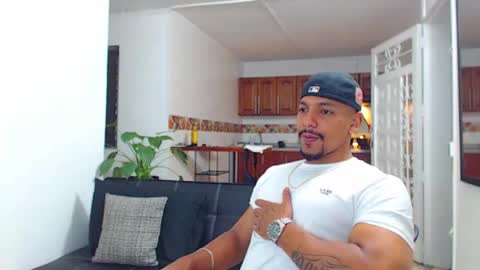 Wesley Rogger online show from February 4, 11:42 pm