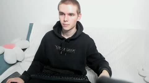 Wes online show from December 25, 8:07 pm