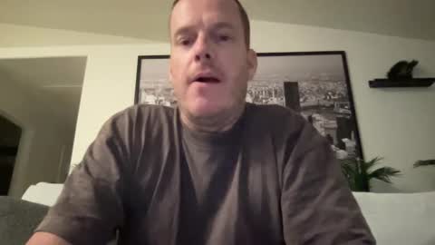 Snapshot of westcoastguy213 chatting on October 9, 1:58 am westcoastguy213 online show from October 9, 1:58 am