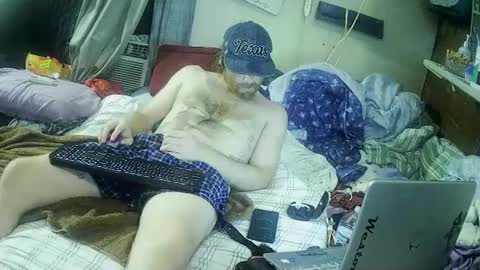 Snapshot of westninja chatting on October 10, 5:06 am EASTOFF online show from October 10, 5:06 am