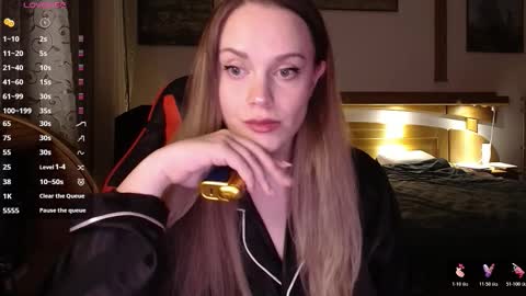 Lana online show from November 12, 9:25 pm