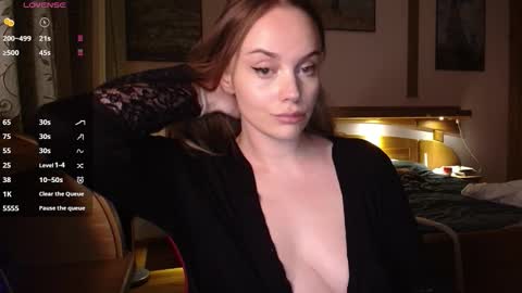 Lana online show from December 3, 8:29 pm