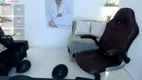 Diva online show from May 31, 3:19 pm