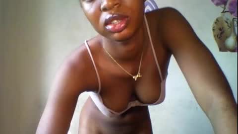 Snapshot of wet_pussy200 chatting on October 26, 8:09 am Bella online show from October 26, 8:09 am