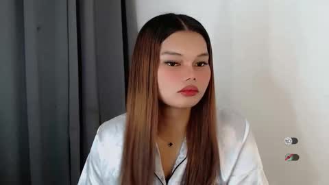 Snapshot of wet_velvet_xo chatting on February 4, 5:02 am wet_velvet_xo online show from February 4, 5:02 am