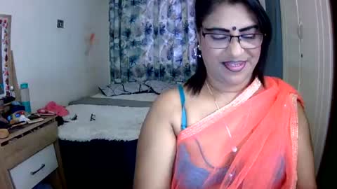 Snapshot of wetindian1971 chatting on July 27, 11:28 am kavita online show from July 27, 11:28 am