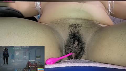 Snapshot of wetpussy974 chatting on December 6, 9:46 pm V online show from December 6, 9:46 pm