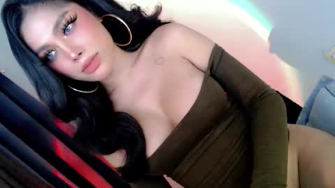 Snapshot of what_the_fuckxx chatting on September 25, 5:22 am kiara online show from September 25, 5:22 am