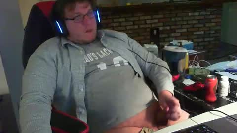 Snapshot of whateverdude555 chatting on November 17, 10:15 pm whateverdude555 online show from November 17, 10:15 pm