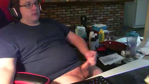 whateverdude555 online show from December 2, 1:55 am