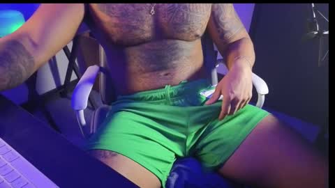 Snapshot of wheleer_green chatting on October 2, 1:23 am Will online show from October 2, 1:23 am