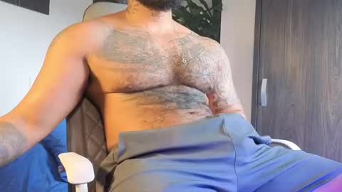 Snapshot of wheleer_green chatting on February 17, 12:23 pm Will online show from February 17, 12:23 pm