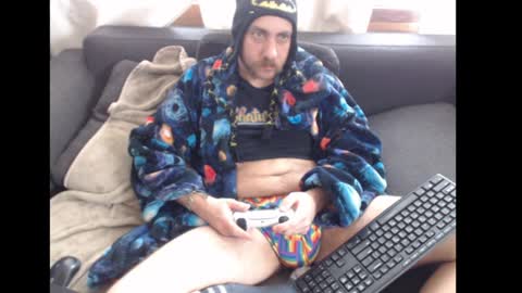 Snapshot of whiskyjane chatting on January 14, 2:11 pm Whisky Jane Autumn Cabin Fever online show from January 14, 2:11 pm