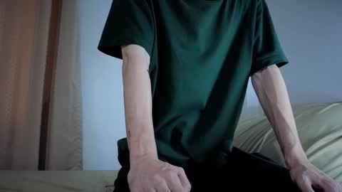 whispero_o online show from November 6, 8:37 am