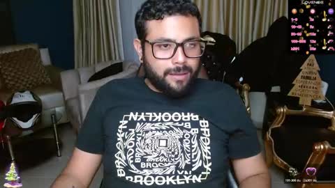 Snapshot of whispers_caplan chatting on February 12, 7:02 am yors online show from February 12, 7:02 am