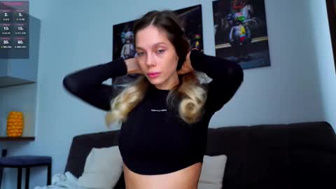 Snapshot of whitebanny chatting on February 6, 8:40 am Kate online show from February 6, 8:40 am