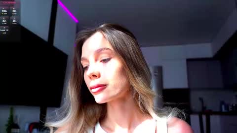 Snapshot of whitebanny chatting on February 20, 8:49 am Kate online show from February 20, 8:49 am