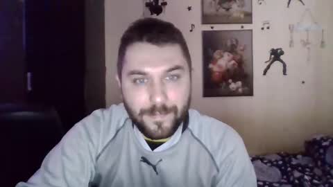 Snapshot of whiteboyjulius chatting on December 4, 12:14 pm whiteboyjulius online show from December 4, 12:14 pm