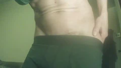 Snapshot of whiteduke81 chatting on March 28, 7:57 pm Whiteduke online show from March 28, 7:57 pm