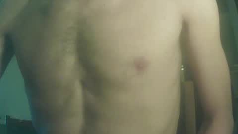 Snapshot of whiteduke81 chatting on April 25, 5:43 pm Whiteduke online show from April 25, 5:43 pm