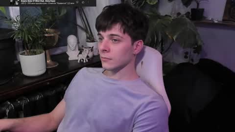 Gus online show from March 9, 8:42 pm