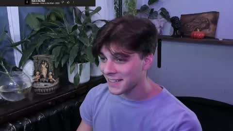 Gus online show from October 10, 7:35 pm