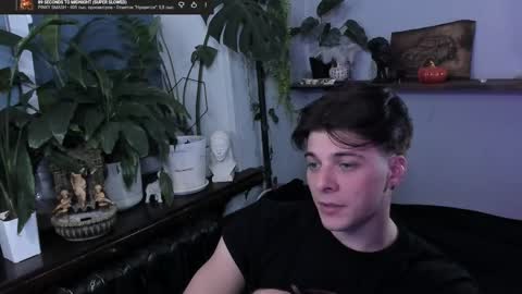 Gus online show from November 21, 9:24 pm