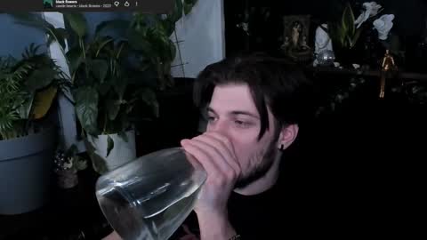 Gus online show from February 19, 8:49 pm