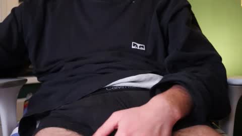 whiteeuropaboy online show from December 14, 10:25 pm