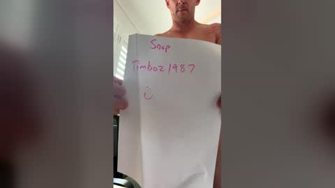 whitehung87 online show from December 3, 9:35 pm