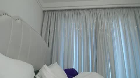Snapshot of whitenightandqueen chatting on May 11, 7:03 am whitenightandqueen online show from May 11, 7:03 am