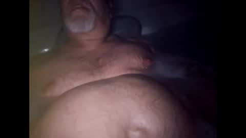 Snapshot of whiteoak19522 chatting on April 9, 9:47 am whiteoak19522 online show from April 9, 9:47 am