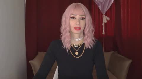 White Queen online show from February 23, 9:11 am